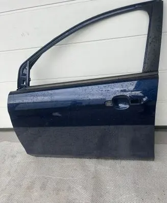 Ford Focus Front door 875411