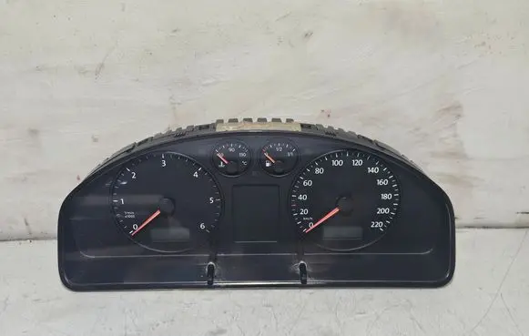 Speedometer (instrument cluster)
