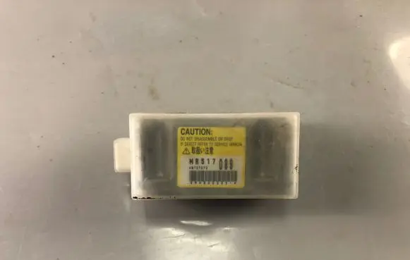 Mitsubishi Pajero Pinin Airbag deployment crash/impact sensor MR517089