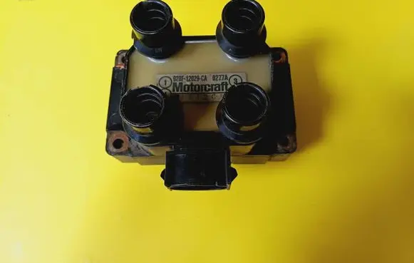 Ford Escort High voltage ignition coil 928F12029CA