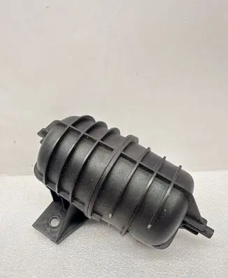 Vacuum air tank