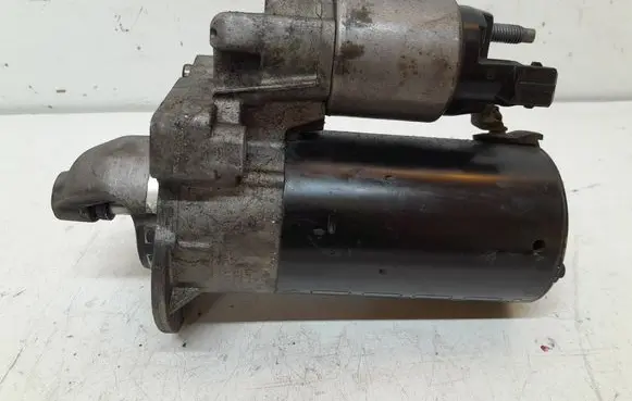 BMW 3 F30 F35 F31 Starter motor 7638192