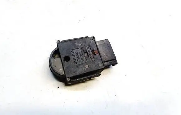 Volkswagen Golf III Headlight level height control switch 1h6941333b 04050701