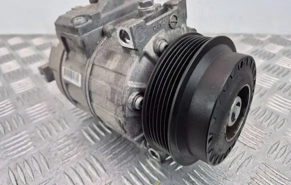 Mercedes-Benz C W204 Air conditioning (A/C) compressor (pump) A0008307800 3104076971 Z0006615J