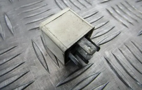 Ford Mondeo MK II Other relay 87gg13k043ba v23134-n55-x156