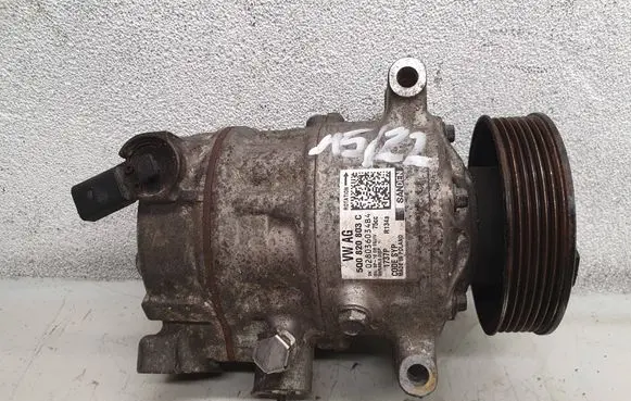 Volkswagen Golf VII Air conditioning (A/C) compressor (pump) 5Q0820803C 1737P 028036034B4