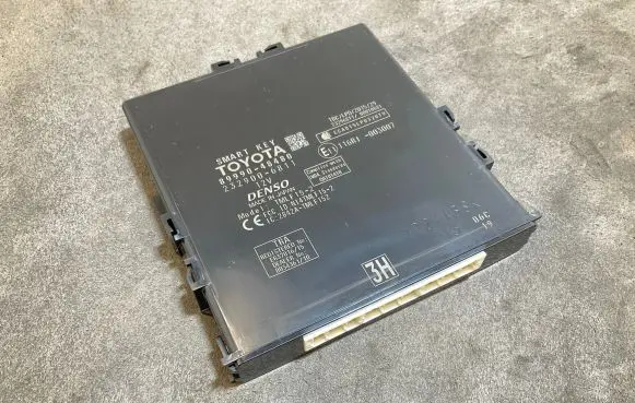 Lexus RX 450H Keyless (KESSY) go control unit/module 2329006811