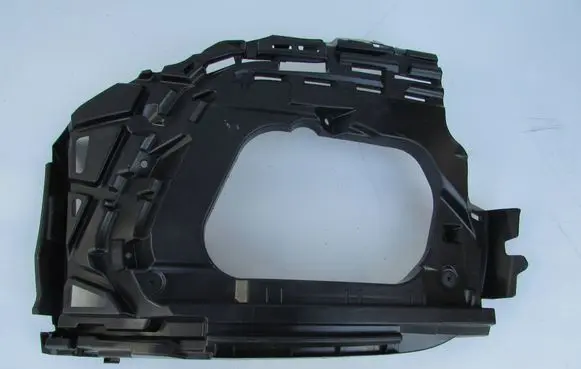 Volkswagen Golf VIII Front bumper mounting bracket 5H0807724J