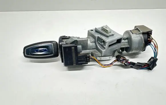 Ford Focus Ignition lock 6E5T15607CA 1031V25215 3M513F880AE