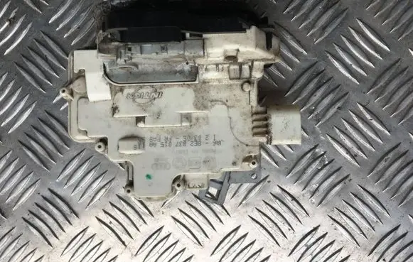 Audi A4 S4 B7 8E 8H Front door lock 8E2837015AA 8E2837015