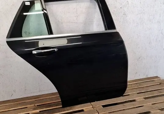Mercedes-Benz E W213 Rear door