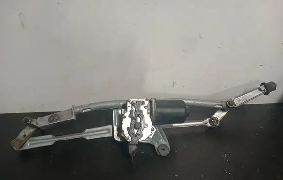 Volvo S60 Front wiper linkage and motor 8648343