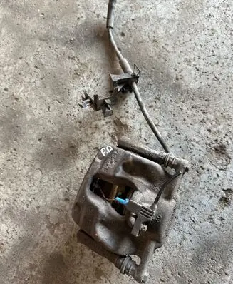 Front brake caliper
