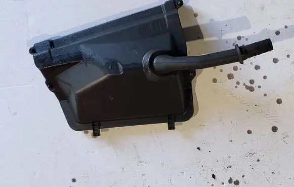Renault Trafic III (X82) Wiper trim 93868425
