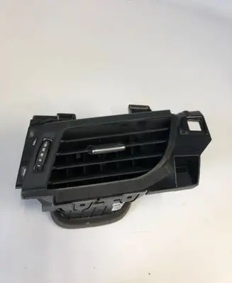 Nissan Qashqai J12 Dashboard side air vent grill/cover trim 687606rr0a