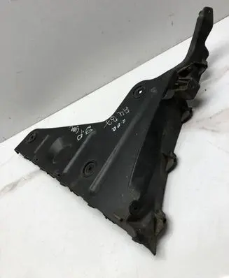 Audi A4 S4 B7 8E 8H Rear bumper mounting bracket 8E5807454A