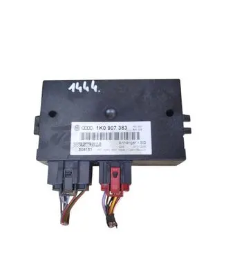 Volkswagen PASSAT B6 Tow bar trailer control unit/module 1K0907383
