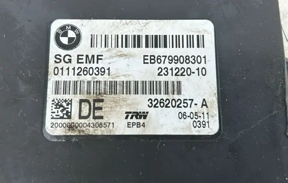 BMW 5 F10 F11 Hand brake control module 23122010