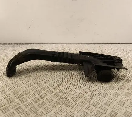 Ford Galaxy Air intake duct part 1061976S01