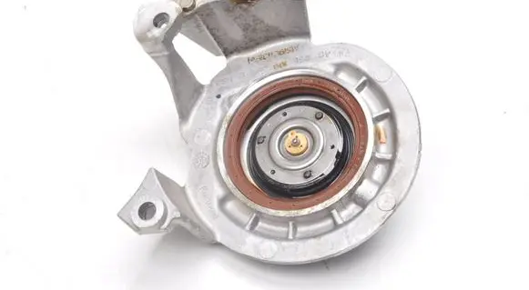 Volkswagen Golf VIII Camshaft position sensor 04E906423C