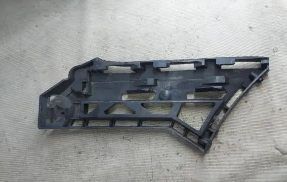 Volkswagen Touran I Front bumper mounting bracket 1T0807178 W13400