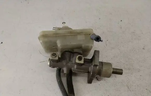 BMW 3 E36 Master brake cylinder 1158940