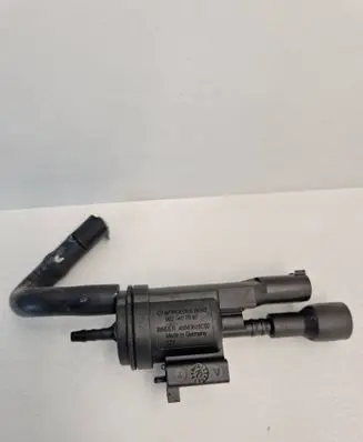 Mercedes-Benz E W212 Turbo solenoid valve 0025407097 48B43625C02