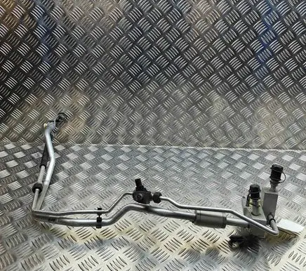 Volvo XC40 Air conditioning (A/C) pipe/hose 32275971 31699138