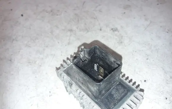 Opel Astra G Glow plug pre-heat relay 09132691