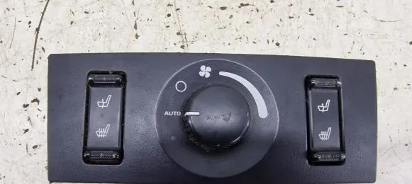 Chrysler Pacifica Seat heating switch