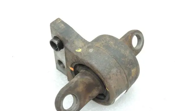 Ford Ranger Front differential mounting bracket 5354279 EB3G3C434CA