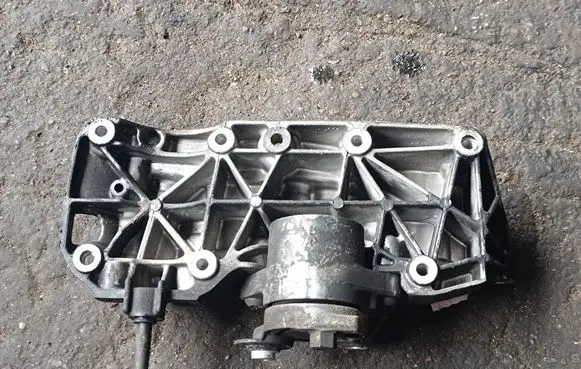 Generator/alternator bracket