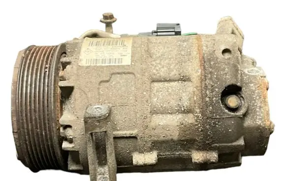 Renault Trafic III (X82) Air conditioning (A/C) compressor (pump) 8200848916B