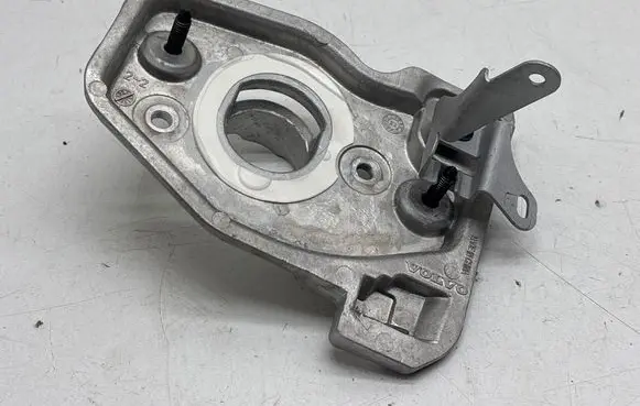 Volvo S60 ABS pump bracket 32281995