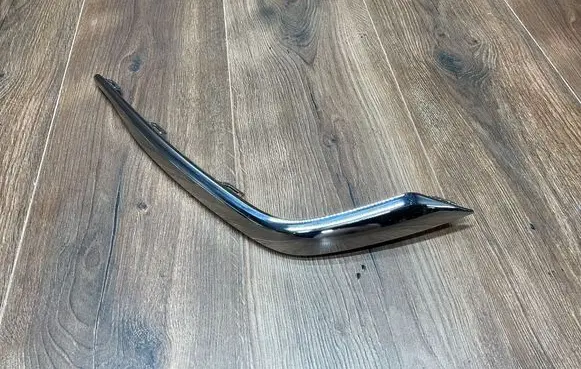 Volkswagen Golf VIII Front bumper splitter molding 5H6853331E