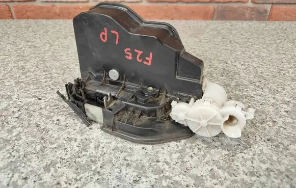 Front door lock