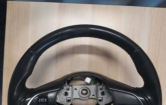 Suzuki Swift III Steering wheel MK8
