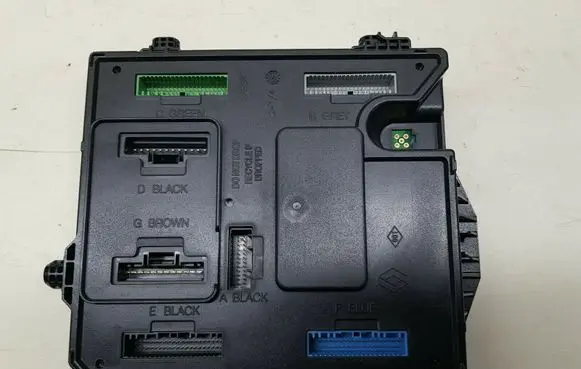 Renault Megane III Comfort/convenience module 284B13640R nr4803