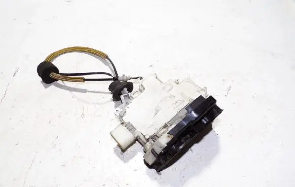 Audi A6 S6 C6 4F Front door lock