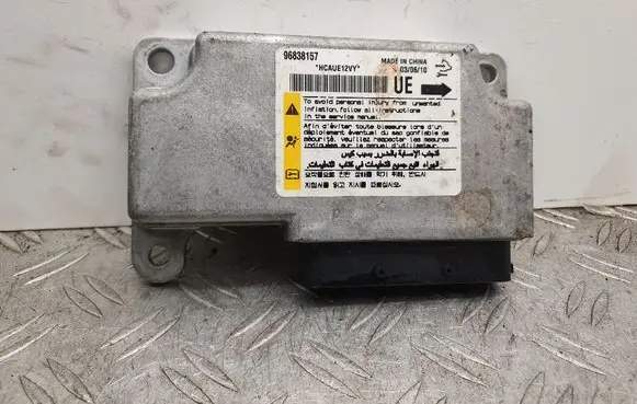 Chevrolet Captiva Airbag control unit/module 96838157