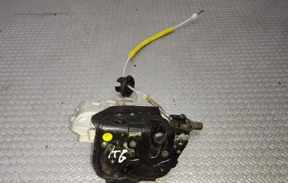 Audi A4 S4 B7 8E 8H Rear door lock 8E0839015AA