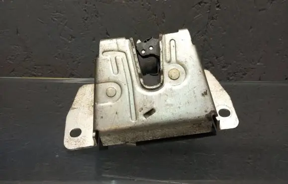 Mercedes-Benz ML W163 Tailgate/trunk/boot lock/catch/latch A1637400235