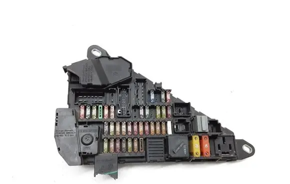 BMW 5 E60 E61 Fuse module 6906588