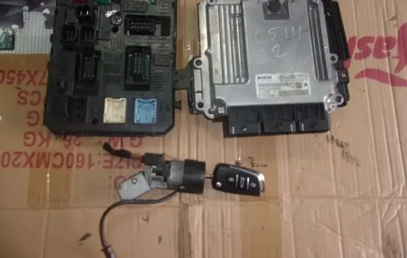Citroen C5 Engine control unit/module 0281015514