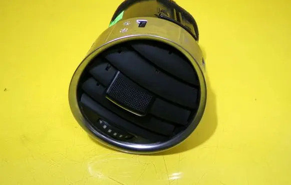 Audi A4 S4 B6 8E 8H Dashboard side air vent grill/cover trim 8H0820951D