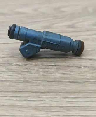Volvo XC90 Fuel injector 9186060