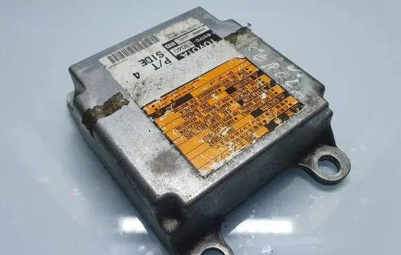 Toyota Corolla Verso E121 Airbag control unit/module 8917013040 2310002440