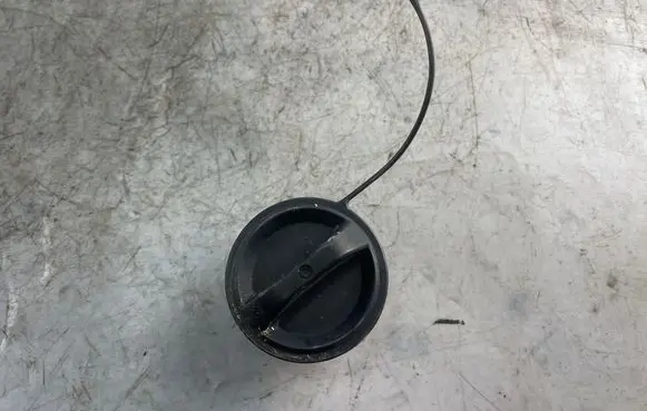 Toyota Corolla E120 E130 Fuel tank filler cap 7bb60587