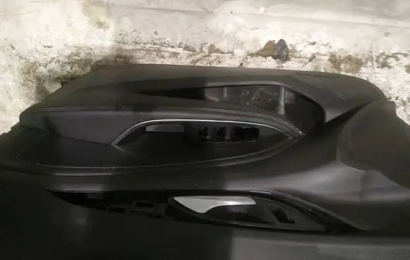 Opel Insignia B Front door card panel trim 