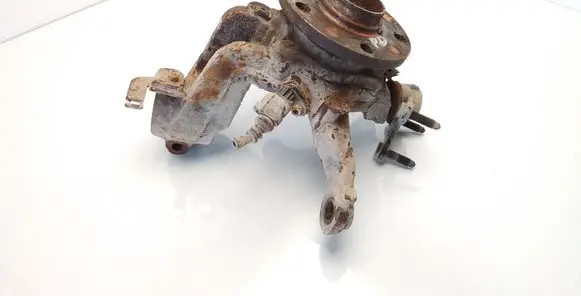 Volkswagen Touran I Front wheel hub
